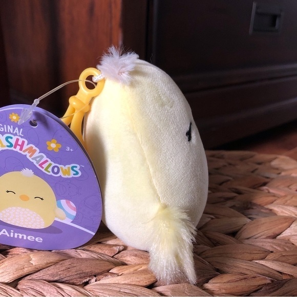 Squishmallows Aimee the Easter chic 3” clip - Picture 4 of 8